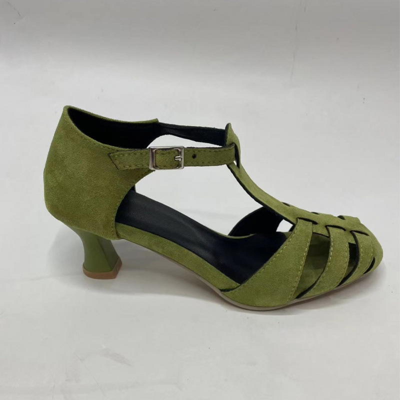 صنادل نسائية خضراء من الجلد ال - مراجعة Summer Clothing Stores وسعره