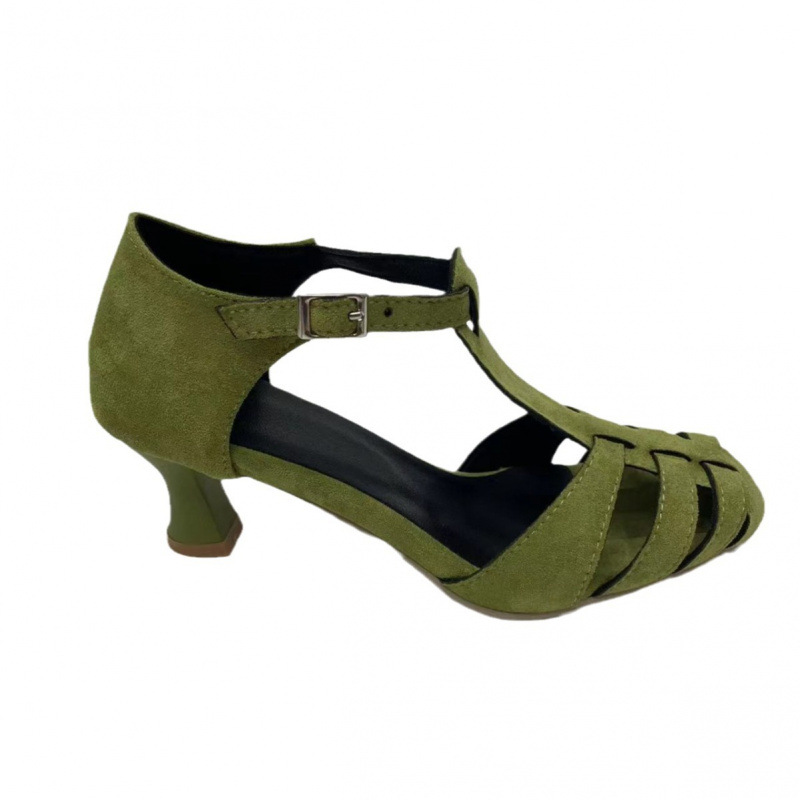 صنادل نسائية خضراء من الجلد ال - مراجعة Summer Clothing Stores وسعره