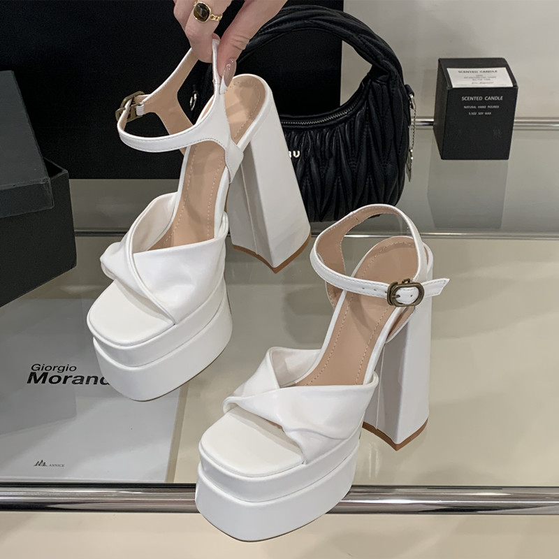 نجمة نمط موضة منصة مزدوجة أساف - مراجعة Summer Clothing Stores وسعره